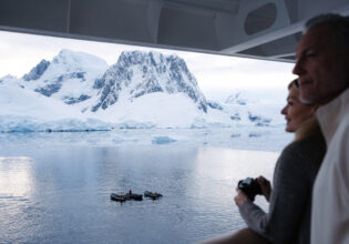Couple onboard HX Expedition