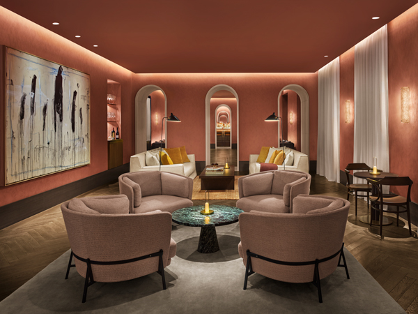 the Cetino restaurant in the the Lake Como EDITION