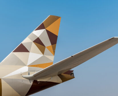 etihad plane tail