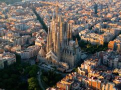 la sagrada familia aerial shot