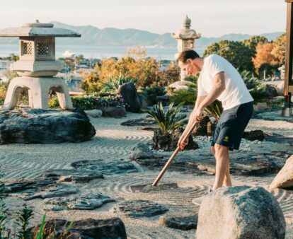 Karesansui is the meditative practice of aesthetic discipline. It's about impermanence, focus and calming the mind