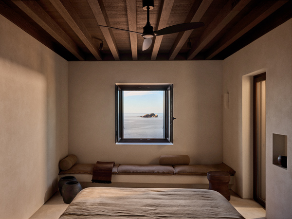 Luura Paros suite with Aegean Sea vistas 