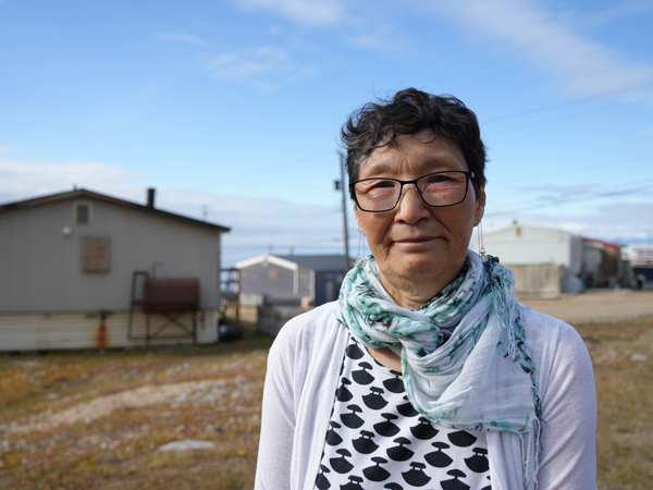Pond Inlet/ Mittimatalik local teaches as seal-skinning masterclass