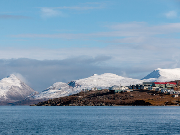 Views of Pond Inlet coastline from the cruise