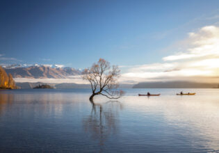 Lake Wānaka in winter