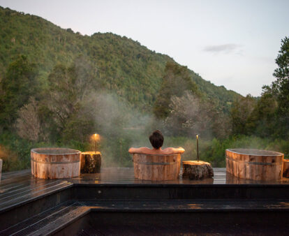 Ritual Patagónico Spa person in herbal Bath chile
