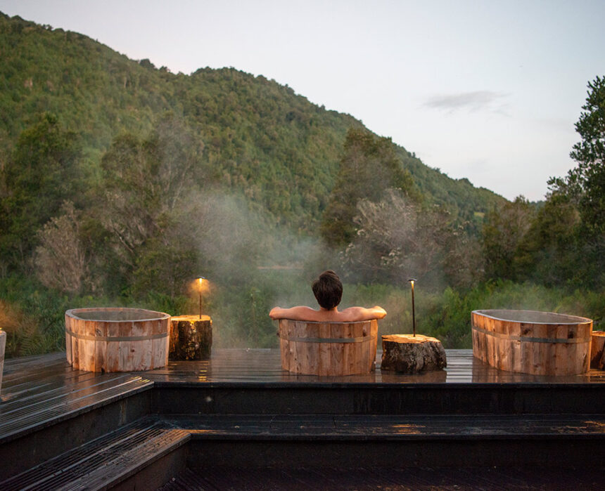 Ritual Patagónico Spa person in herbal Bath chile