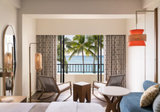 Moana Surfrider, A Westin Resort & Spa, Waikīkī Beach
