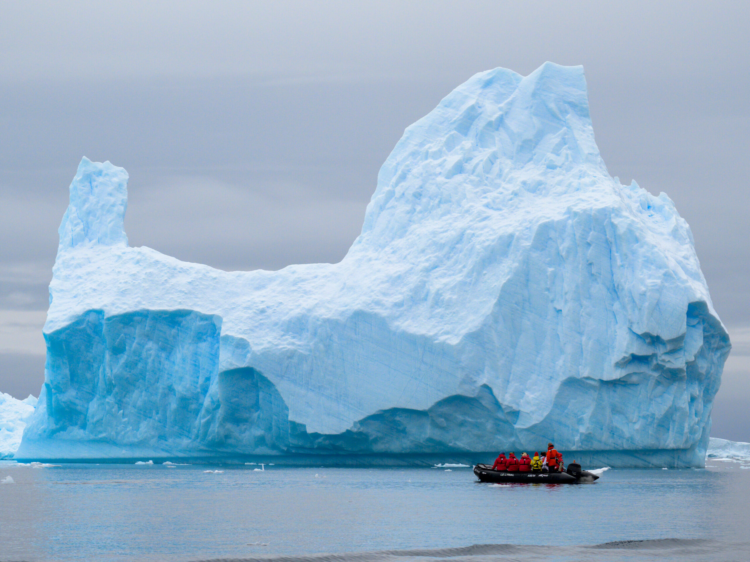 a ship in the Pleneau Island