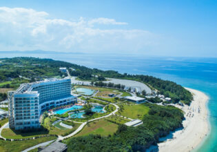Aerial view of Hilton Okinawa Sesoko Resort, one of the destinations when you visit 3 of the best island-hopping destinations in Okinawa.