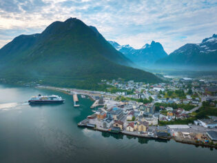 MS Trollfjord Hurtigruten’s Svalbard Line